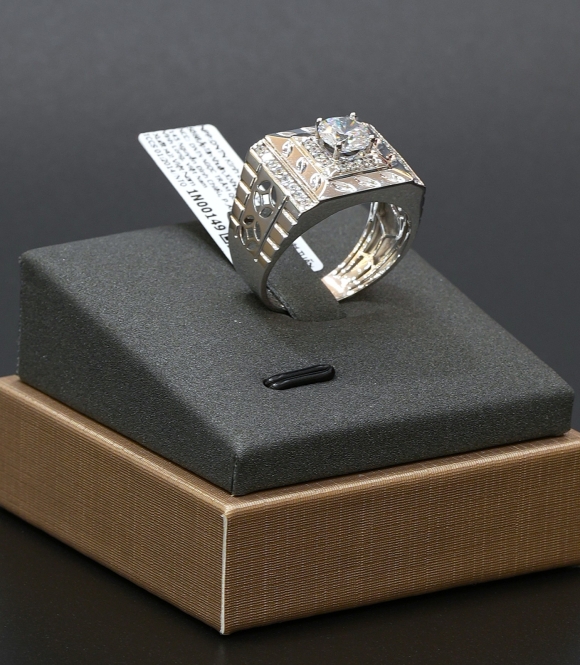 Nhẫn Vàng Trắng 610 NVT8