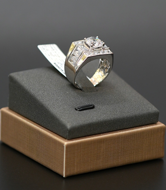 Nhẫn Vàng Trắng 610 NVT9