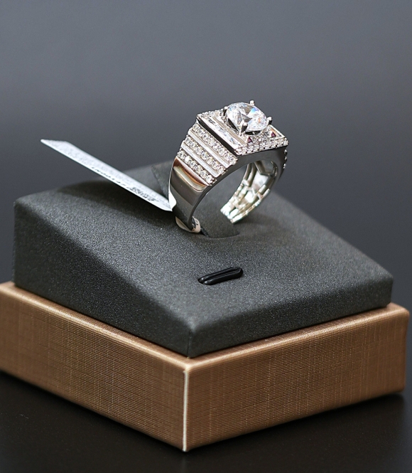 Nhẫn Vàng Trắng 610 NVT14