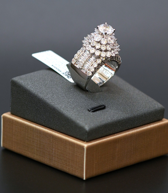 Nhẫn Vàng Trắng 610 NVT16